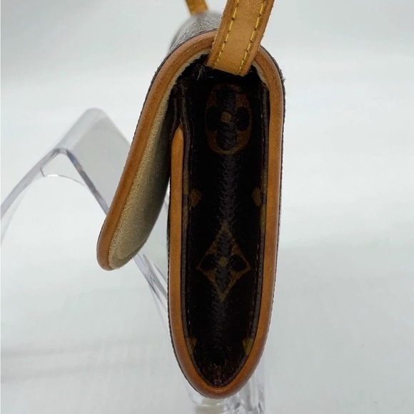 Louis Vuitton Twin Pochette PM - Picture 8 of 16